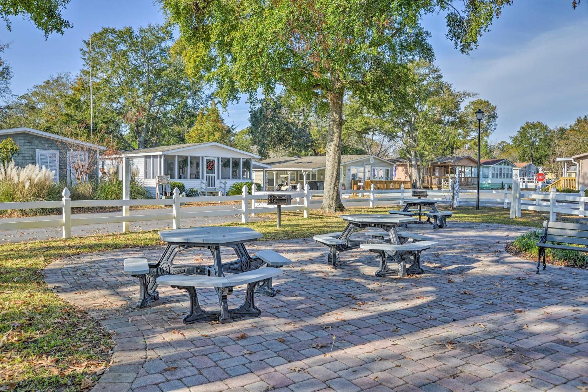 Surfside Beach Home With Pool Access Walk To Beach! 默特尔比奇 外观 照片