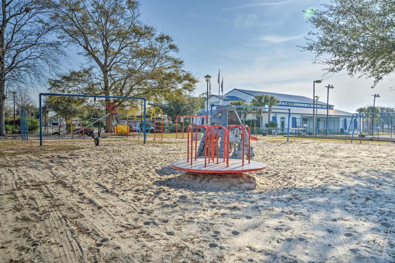 Surfside Beach Home With Pool Access Walk To Beach! 默特尔比奇 外观 照片