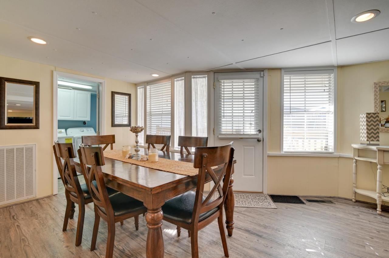 Surfside Beach Home With Pool Access Walk To Beach! 默特尔比奇 外观 照片