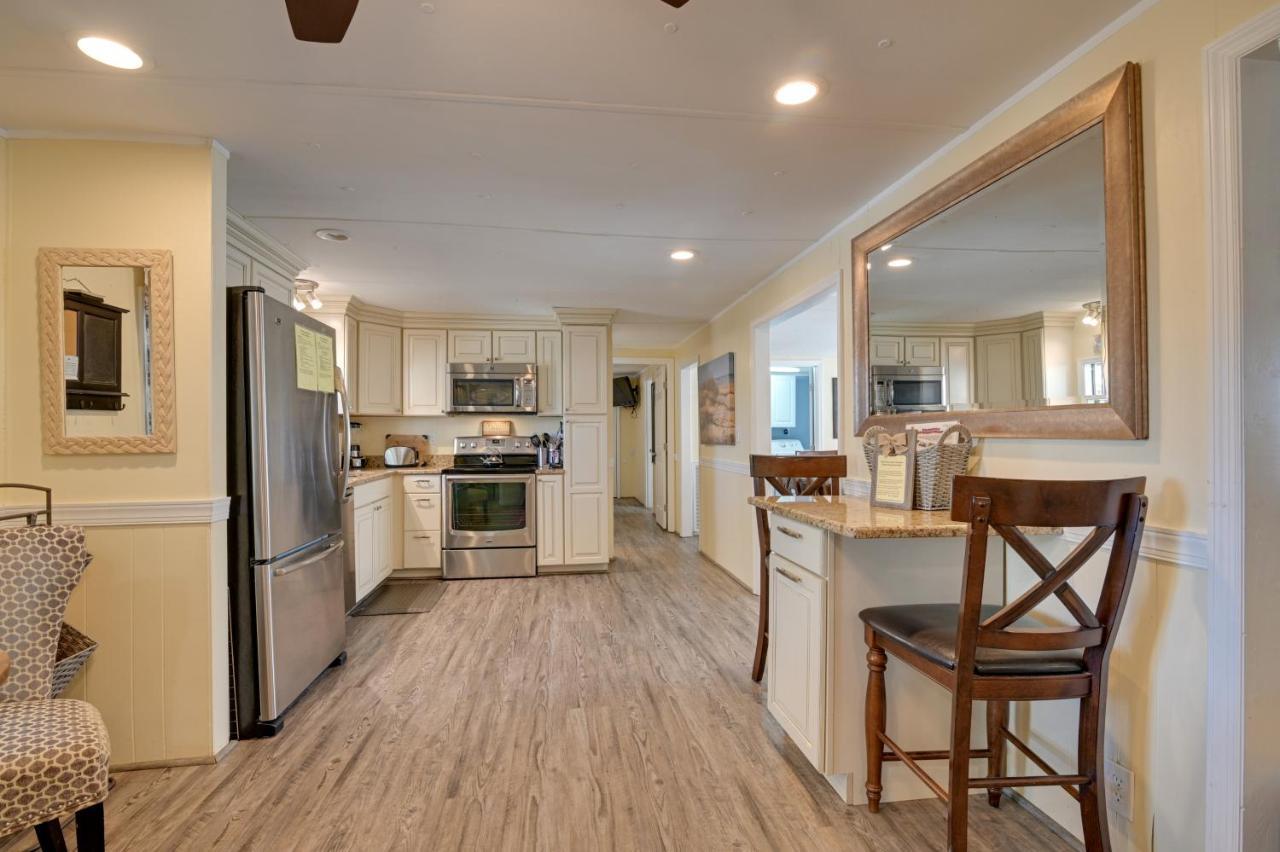 Surfside Beach Home With Pool Access Walk To Beach! 默特尔比奇 外观 照片