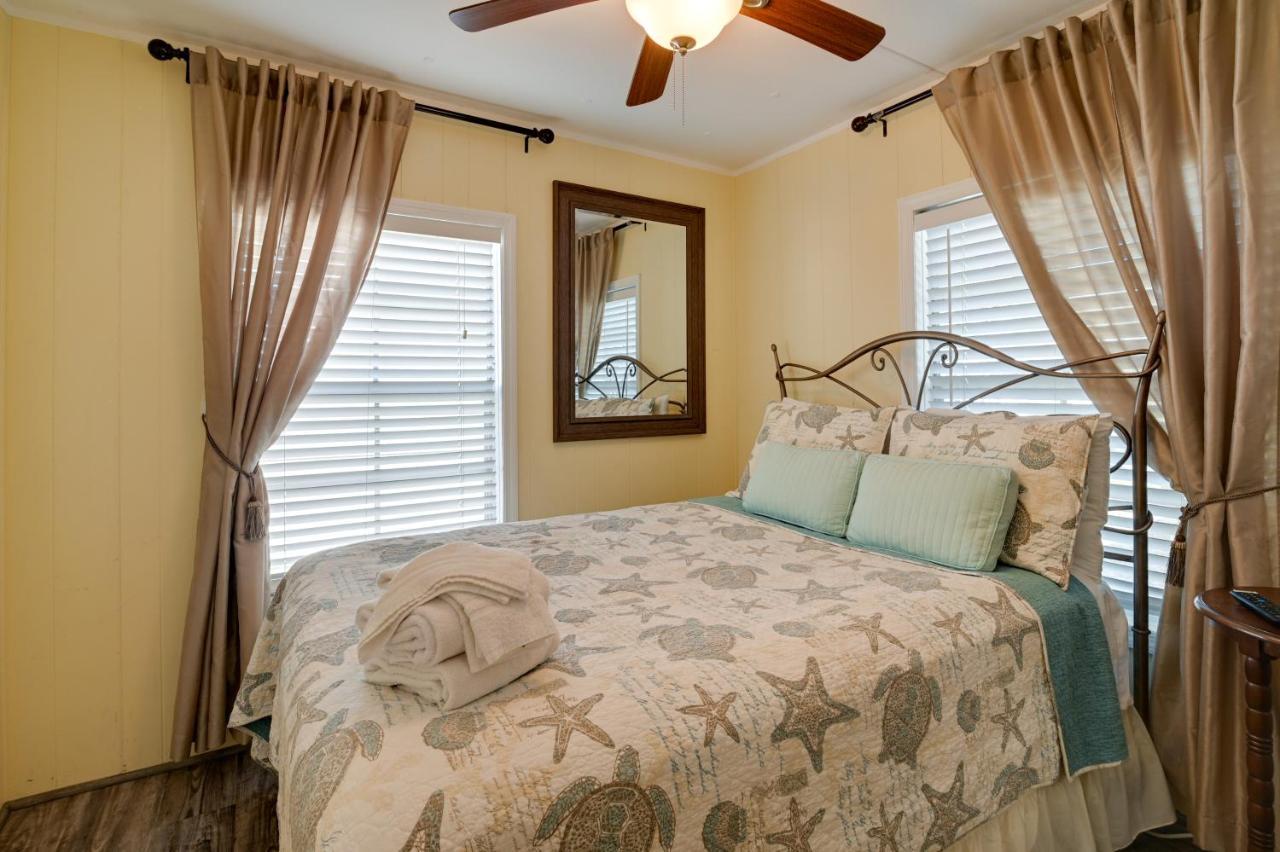 Surfside Beach Home With Pool Access Walk To Beach! 默特尔比奇 外观 照片
