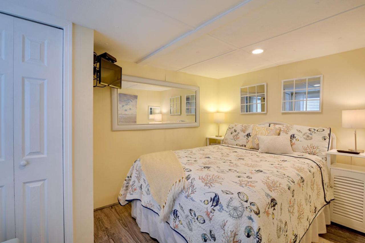 Surfside Beach Home With Pool Access Walk To Beach! 默特尔比奇 外观 照片