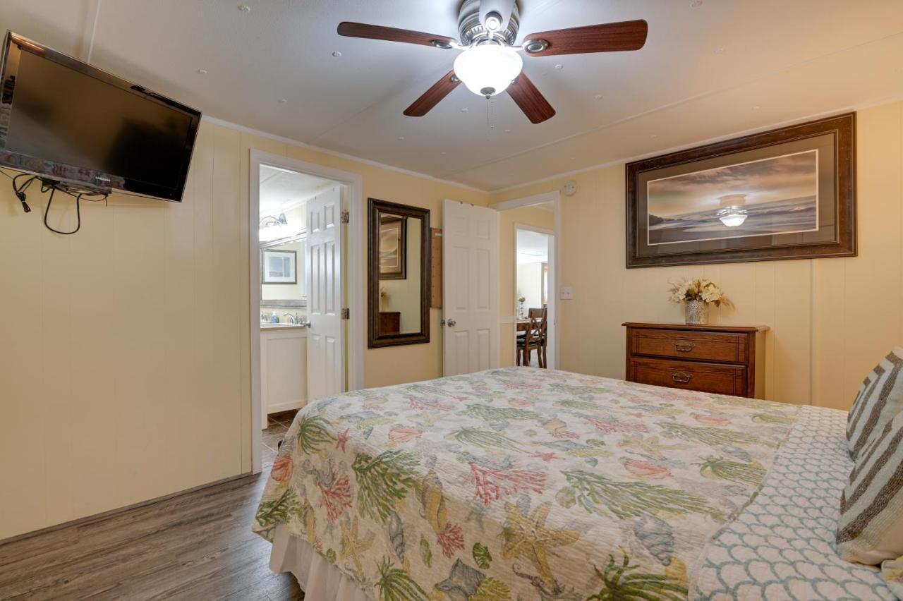 Surfside Beach Home With Pool Access Walk To Beach! 默特尔比奇 外观 照片